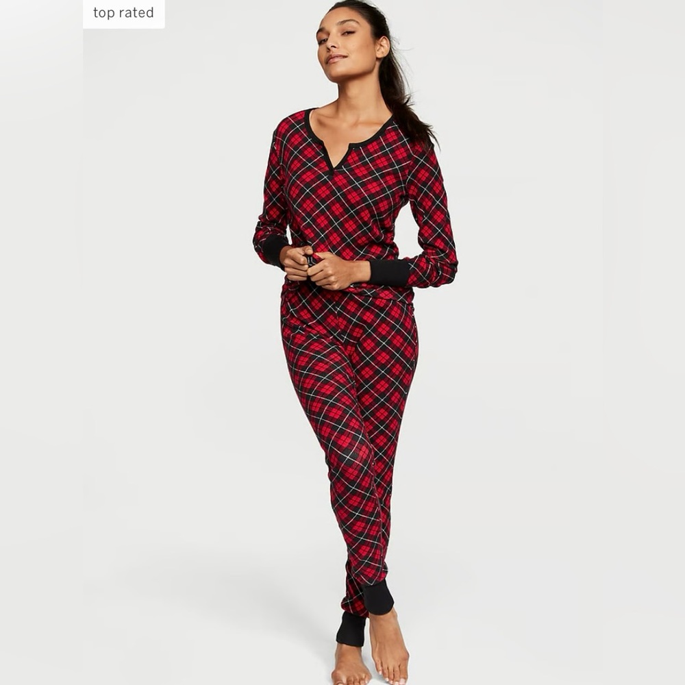 Victoria’s Secret thermal pajama set. Red plaid Size XL.L